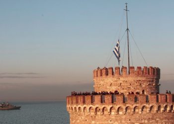 The Telegraph: «Ταξιδεύει» τους αναγνώστες της στη Θεσσαλονίκη