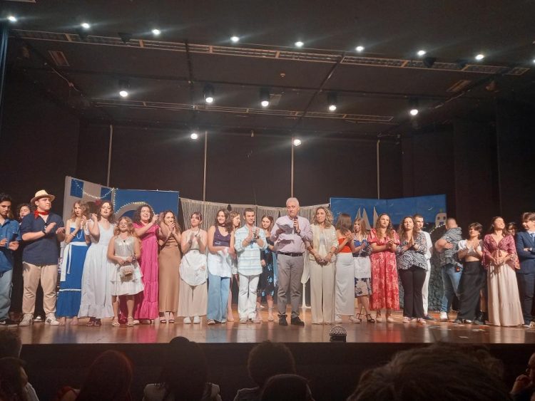 “Mamma mia: The musical!” από το 4ο Πειραματικό ΓΕΛ «Αλέξανδρος Παπαδιαμάντης» που έφερε το πολυπόθητο καλοκαίρι στα Τρίκαλα