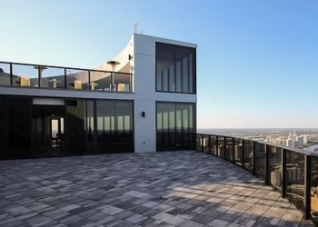 Ασανσέρ για το αυτοκίνητο, ιδιωτικό εστιατόριο: Το… παλάτι του Λιονέλ Μέσι στο Μαϊάμι