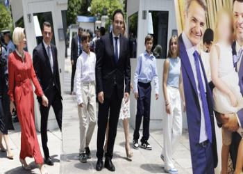 Με τις οικογένειές τους στην ορκομωσία Σκρέκας-Παπαστεργίου και Κοντογεώργης
