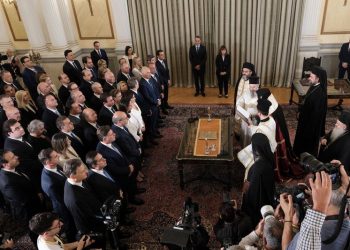 Με έντονη Τρικαλινή παρουσία η ορκομωσία της Νέας Κυβέρνησης (φωτό)