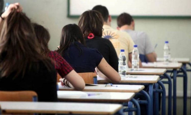 Ομαλά και χωρίς προβλήματα η διεξαγωγή των πανελλαδικών