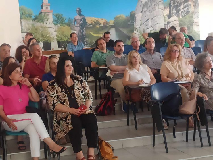 Επιμόρφωση νέων Διευθυντών Σχολικών Μονάδων Δευτεροβάθμιας Εκπαίδευσης Τρικάλων