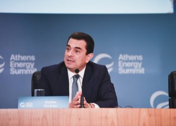 Σκρέκας: “Στόχος το 2030, το 80% της ενέργειας της Ελλάδας να προέρχεται από ΑΠΕ”