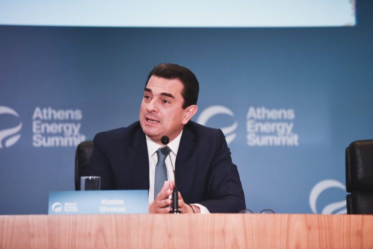 Σκρέκας: “Στόχος το 2030, το 80% της ενέργειας της Ελλάδας να προέρχεται από ΑΠΕ”
