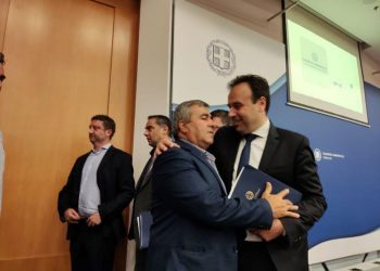 Στις ορκωμοσίες Σκρέκα-Παπαστεργίου ο Κώστας Μαράβας