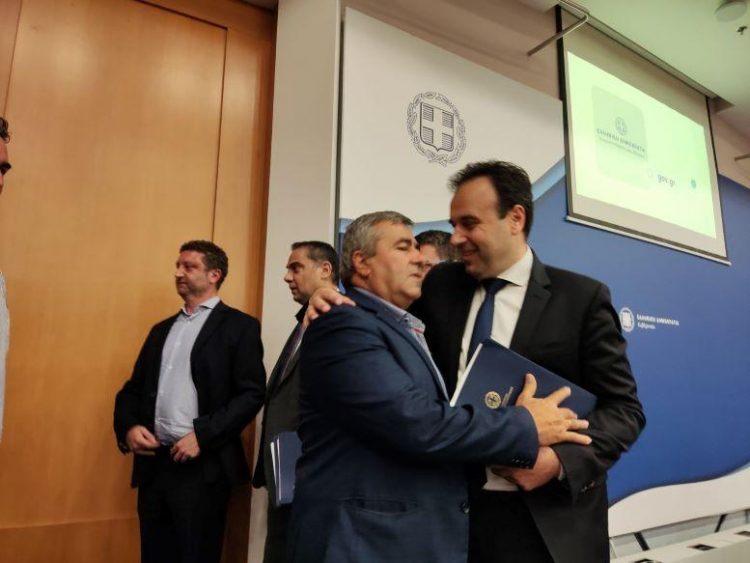 Στις ορκωμοσίες Σκρέκα-Παπαστεργίου ο Κώστας Μαράβας