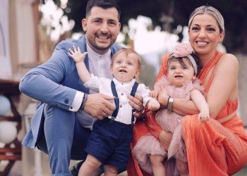 Διπλή βάφτιση, διπλά χαμόγελα, διπλή ευτυχία…