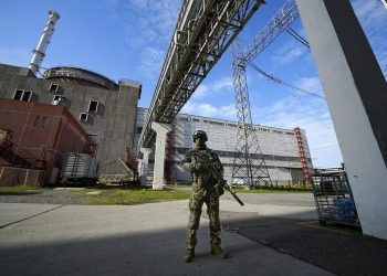 Συναγερμός στον πυρηνικό σταθμό της Ζαπορίζια μετά την έκρηξη στο φράγμα Κοχόβκα
