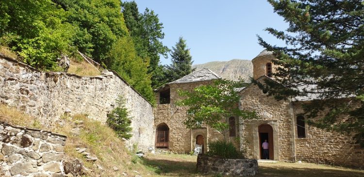 Την Ιερά Μονή Αγίας Τριάδος Δέσης διασώζει η Περιφέρεια Θεσσαλίας