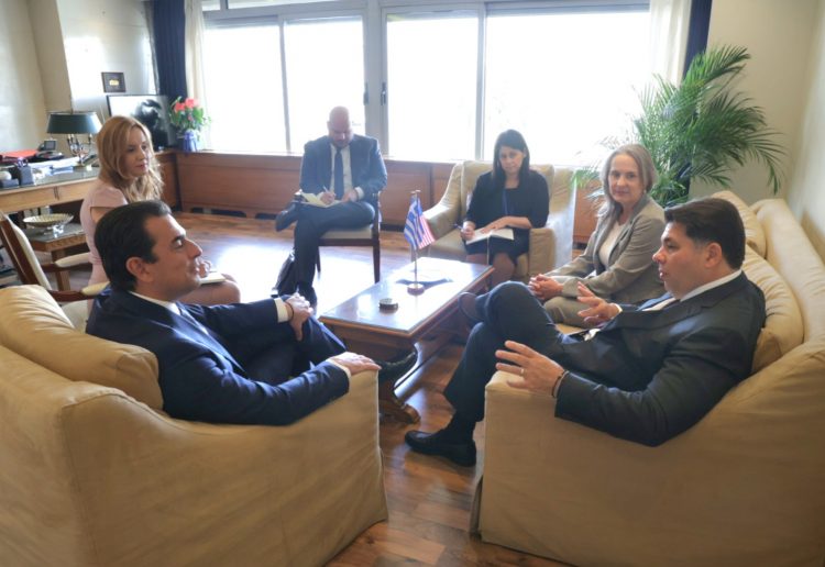 Κώστας Σκρέκας: «Ακόμη πιο ισχυρή η συνεργασία Ελλάδας – Η.Π.Α. για την ανάπτυξη της ελληνικής οικονομίας»