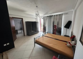 Ενοικιάζεται διαμέρισμα 50τμ κοντά στη ΣΜΥ