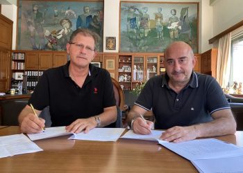 Ασφαλτοστρώσεις, η πρώτη σύμβαση έργου που υπέγραψε ο Νίκος Σακκάς