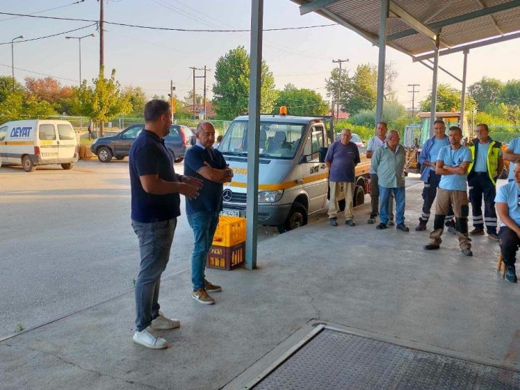 Τα έργα της ΔΕΥΑΤ σε πρώτο πλάνο, κατά την επίσκεψη Σακκά στη δημοτική επιχείρηση