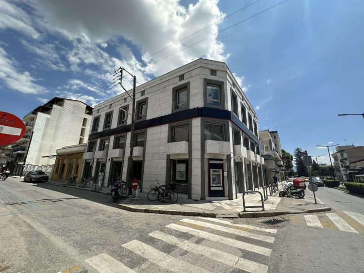 Προς ΠΩΛΗΣΗ το πρώην κτίριο EUROBANK στην οδό Κονδύλη