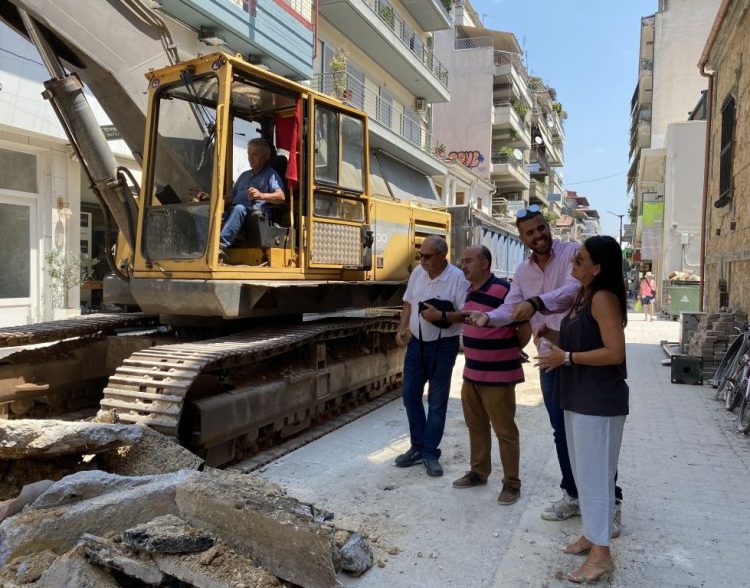 Ξεκίνησε και η ανάπλαση της οδού Γαριβάλδη – Αυτοψία Ν. Σακκά