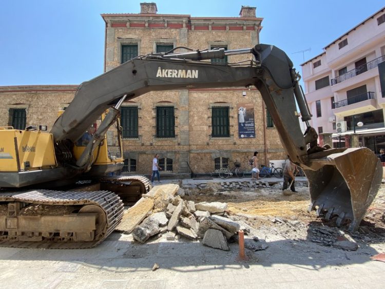 Προβλήματα στις τηλεπικοινωνίες από τις εργασίες στην οδό Γαριβάλδη-Τι λέει ο Δήμος