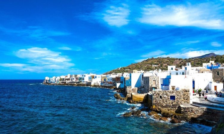 Nίσυρος: Το νησί-ηφαίστειο με την άγρια ομορφιά και τα σεληνιακά τοπία