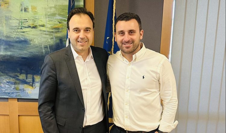 Επίσκεψη του επικεφαλής της «Δύναμης Ευθύνης» και υποψήφιου δημάρχου Δήμου Μετεώρων Λευτέρη Αβραμόπουλου στον Υπουργό Ψηφιακής Διακυβέρνησης Δημήτρη Παπαστεργίου
