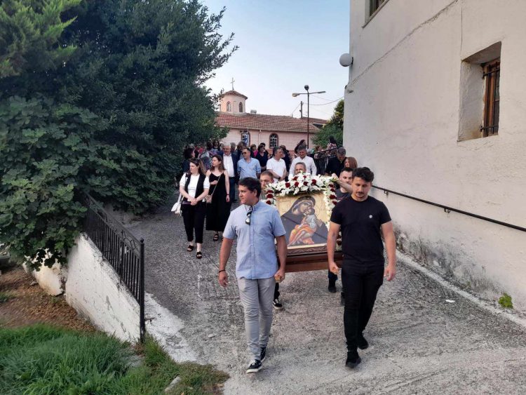 Με θρησκευτική ευλάβεια και πλήθος εορταστικών εκδηλώσεων η Ιερά Πανήγυρις της Παναγίας Πλατανιώτισσας στον Πλάτανο