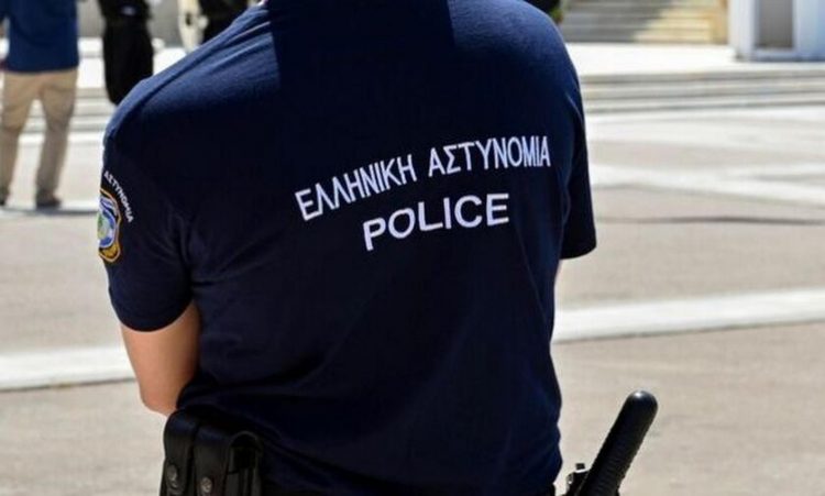 Τρίκαλα: Αστυνομικοί έσωσαν άνδρα από πνιγμό