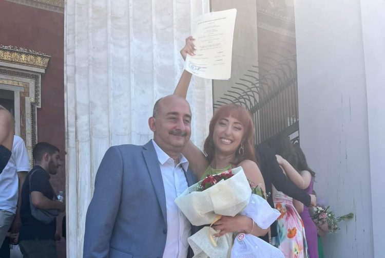 Υπερήφανος μπαμπάς ο Δήμαρχος Τρικκαίων Νίκος Σακκάς-Στα χνάρια του πατέρα η κόρη του Δήμητρα