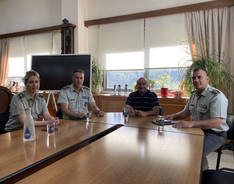 Με την ηγεσία των ένστολων υπηρεσιών στα Τρίκαλα συναντήθηκε ο Δήμαρχος Τρικκαίων