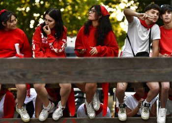 Ισπανία: Πρόταση για «προίκα» 20.000 ευρώ στους 18χρονους – Είναι «πυροτέχνημα» λέει η αντιπολίτευση