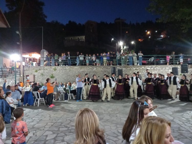 Πλημμύρισε από κόσμο η Νεράιδα