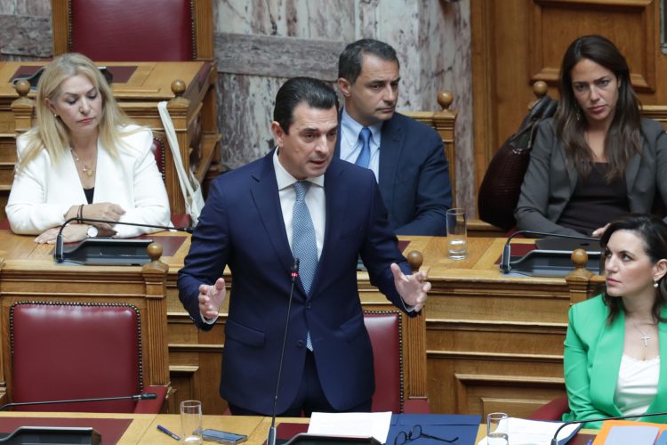 Σκρέκας: «Σαρωτικοί έλεγχοι στην αγορά για τη φέτα και το ελαιόλαδο»