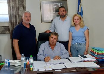 Υπογραφή  σύμβασης  νέου έργου από τον Δήμαρχο Πύλης