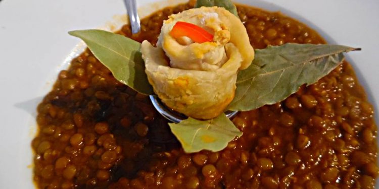 Πικάντικη φακή της Έφης-Lentils soup