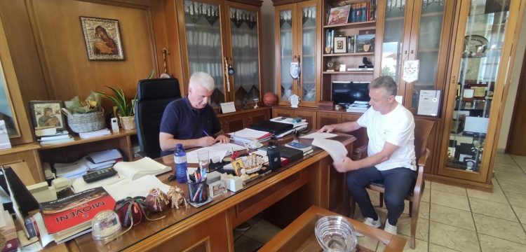 Υπογραφή σύμβασης για την διευθέτηση της κοίτης χείμαρρου Τζουρτζιώτικου