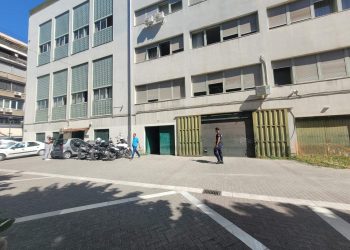 Τον δρόμο της φυλακής πήρε ο 53χρονος που κακοποίησε την αστυνομικό σύζυγό του – Κρίθηκε προφυλακιστέος – Τί ειπαν οι δικηγόροι του θύματος (φωτο – βίντεο)