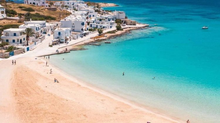 Τι συμβαίνει στα Κουφονήσια και όλοι ρίχνουν πόρτα σε Πάρο – Μύκονο;
