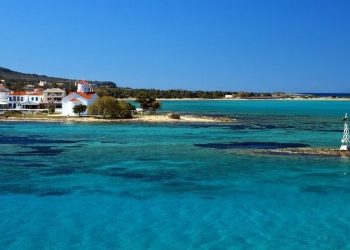 Ελαφόνησος: Το νησί που κερδίζει συνεχώς τους λάτρεις της φύσης