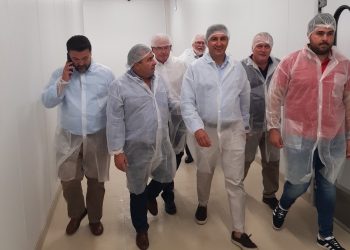 Επίσκεψη του Υπουργού Αγροτικής Ανάπτυξης & Τροφίμων  στην επιχείρηση της οικογένειας Μαράβα