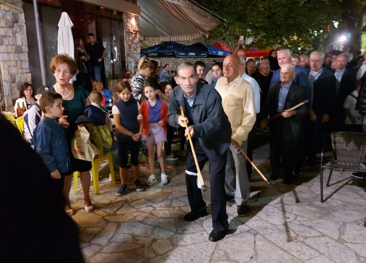 Οι Γαρδικιώτες πολεμιστές με τις… γκλίτσες