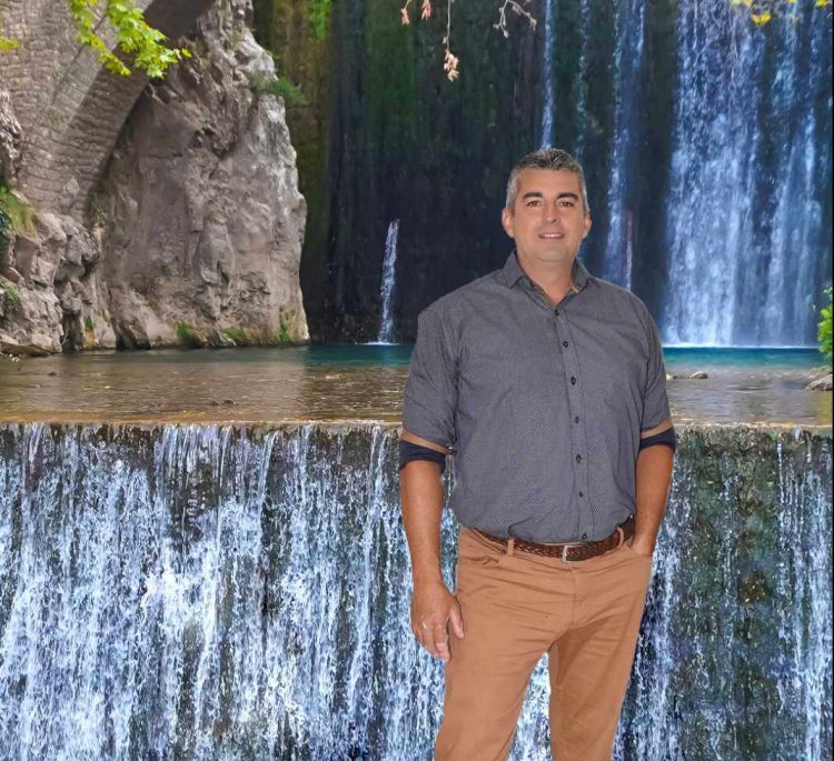 Ο γνωστός λιμενικός Χήρας Γεώργιος επιλέγει “Πορεία στο Μέλλον”
