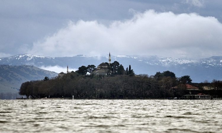Το χθες και το σήμερα στο Νησί της λίμνης των Ιωαννίνων