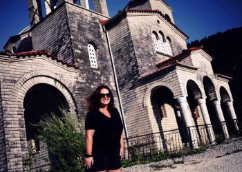 Τρίκαλα: Η εκκλησία που έχει μεγαλύτερη κλίση από τον Πύργο της Πίζας-Νιώθεις ναυτία μόλις πατήσεις το πόδι σου στα σκαλιά του Ναού (φωτό)