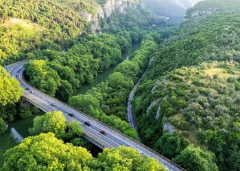 Προσωρινές κυκλοφοριακές ρυθμίσεις στην Κοιλάδα των Τεμπών