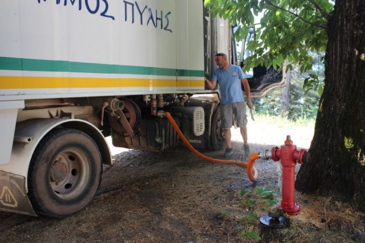 Η Πολιτική Προστασία του Δήμου Πύλης στην πυρκαγιά στα Στουρναραίικα