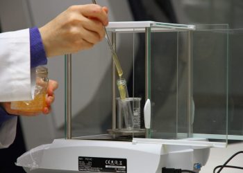 Δειγματοληψίες νερού από το εργαστήριο Μανούρας