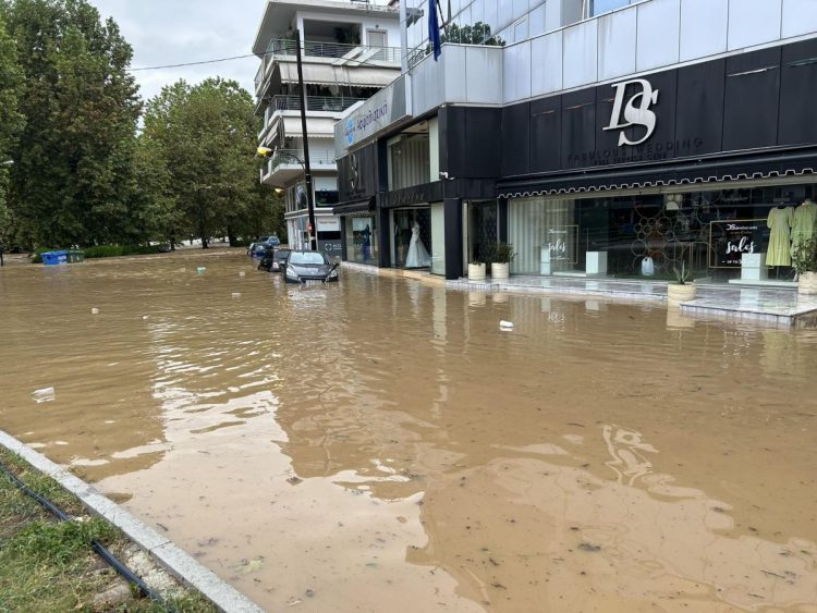 Άμεση και πλήρη αποζημίωση των πληγεισών επιχειρήσεων ζητά το Επιμελητήριο Τρικάλων