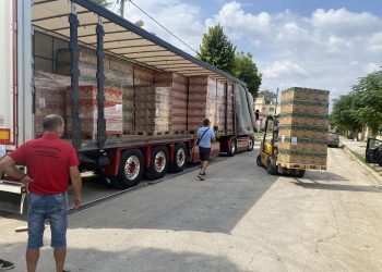 Ίδρυμα Χατζηγάκη: Αποστολές Στήριξης για τη Θεσσαλία-Παραδόθηκαν 13 Τόνοι Προϊόντων