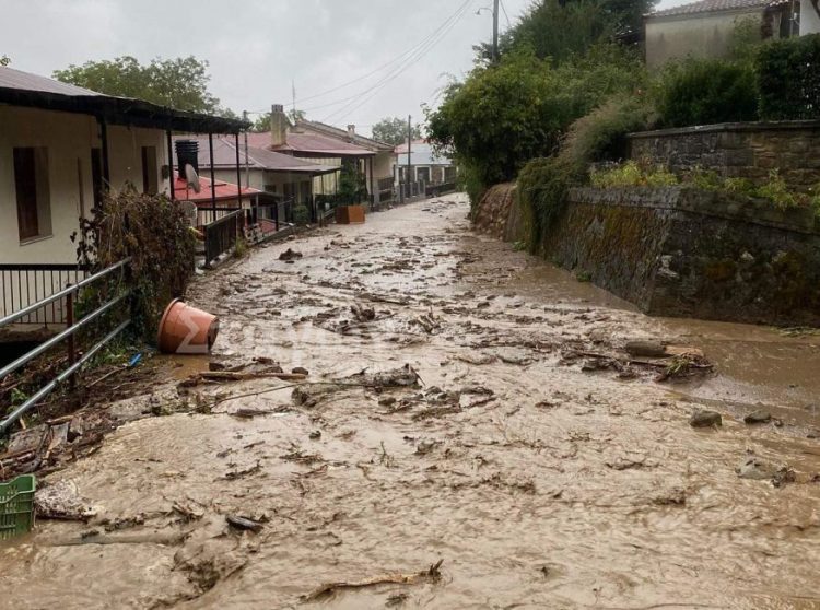 Μεγάλες ζημιές στην Καστανιά από την κακοκαιρία