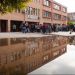 Τρίκαλα: Αγιασμός στην πλημμυρισμένη αυλή του σχολείου-Η φωτό της ημέρας