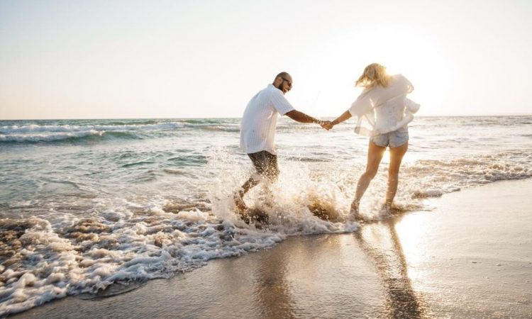 Summer love ήταν και πάει; Τα ζώδιά σας έχουν την απάντηση
