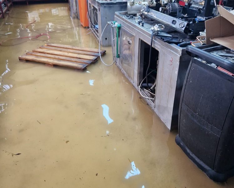 Καταγραφή των επιχειρήσεων που επλήγησαν από τις πλημμύρες από κλιμάκια της Π.Ε. Τρικάλων